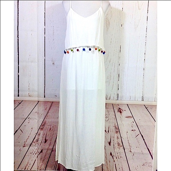 NWT White Pom Pom Trim Long Maxi Dress Size Medium - Picture 3 of 9